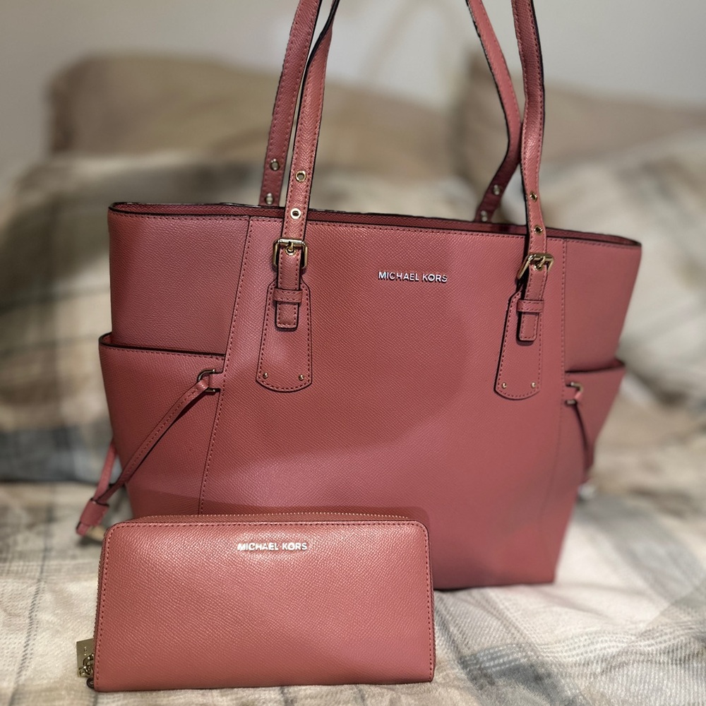 Michael Kors Dusty Rose Tote Bag and Wallet Set